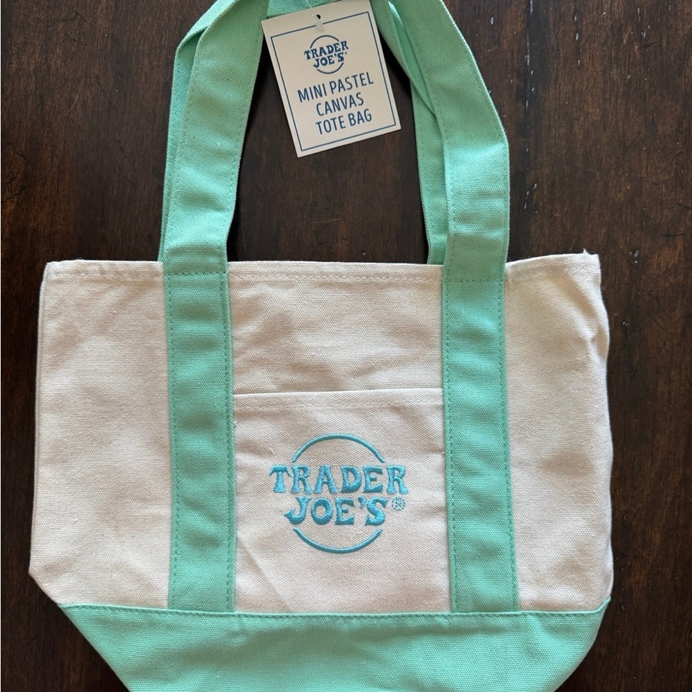 Trader Joe’s Mini Tote Bag
Viral Mini Tote Bag